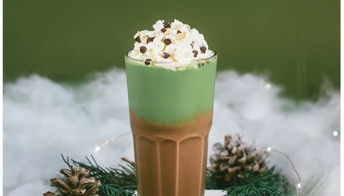 Những ly nước mang sắc màu đậm chất noel sẽ là những hứa hẹn mà khách hàng không muốn bỏ lỡ