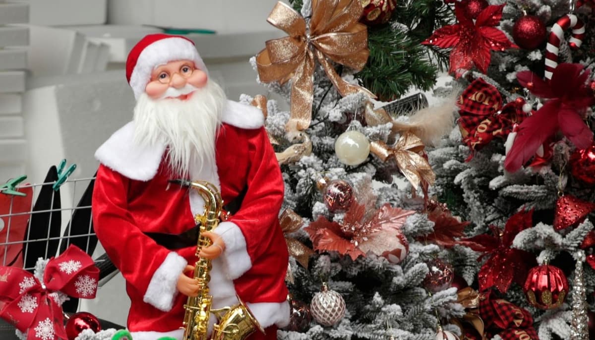 Ông già noel dường như là biểu tượng không thể thiếu mỗi mùa giáng sinh