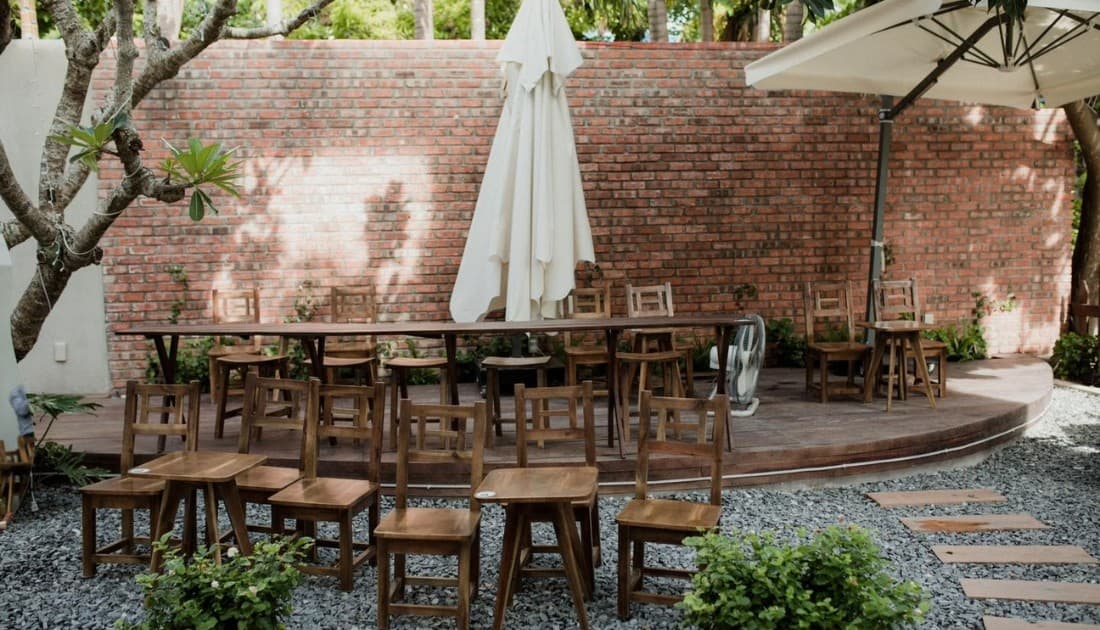 Quán cafe vừa có không gian vừa cổ điển vừa hiện đại 