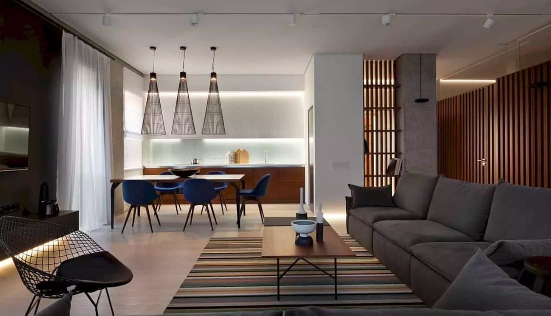 Không gian gam màu tối sang trọng với những vật dụng nội thất hiện đại tiện nghi