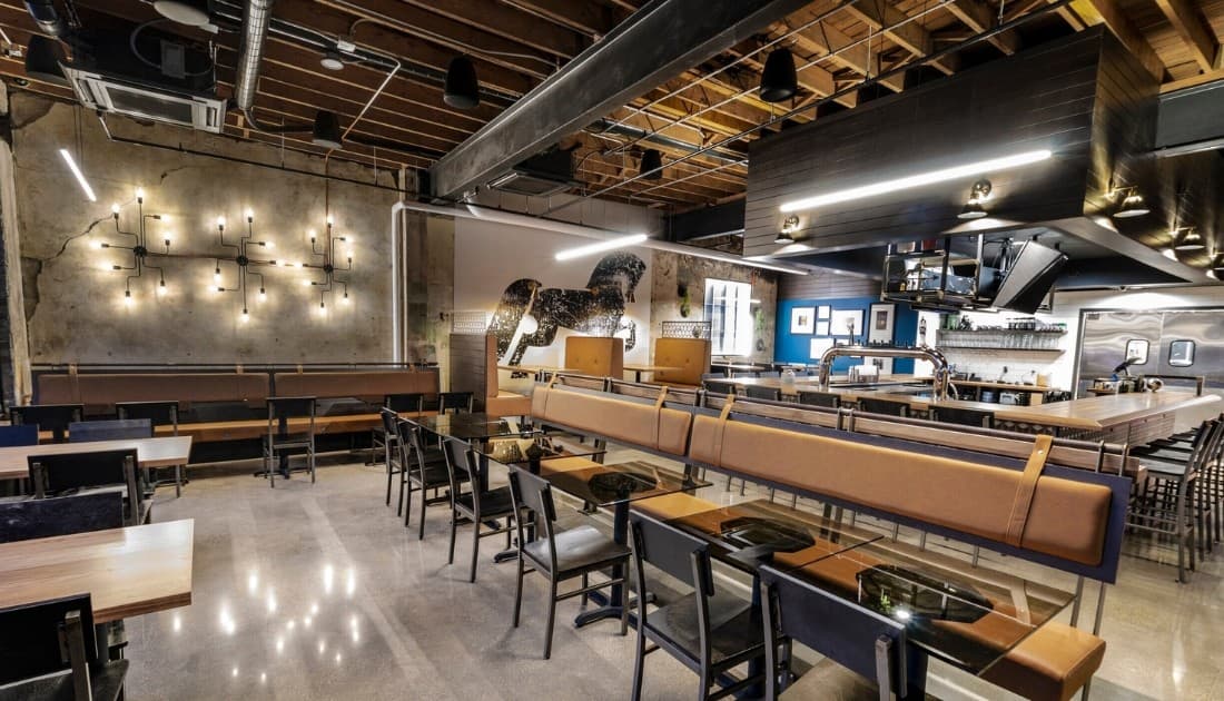 Ý tưởng thiết kế quán bar nhỏ mang “hơi thở” Scandinavian 