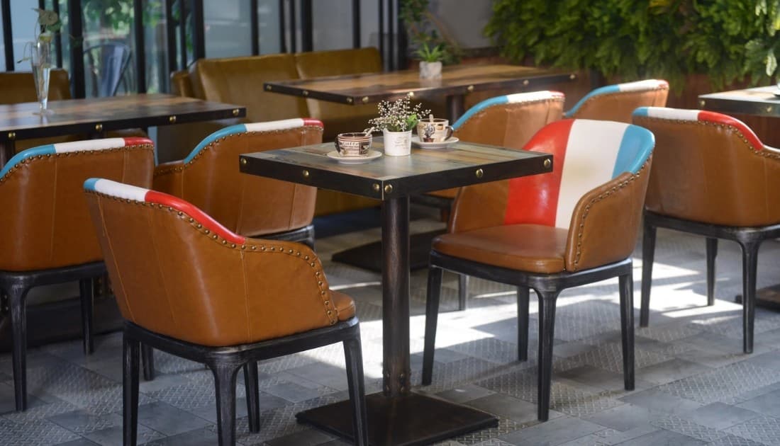 Ý tưởng thiết kế quán cafe 80m2 phong cách Retro
