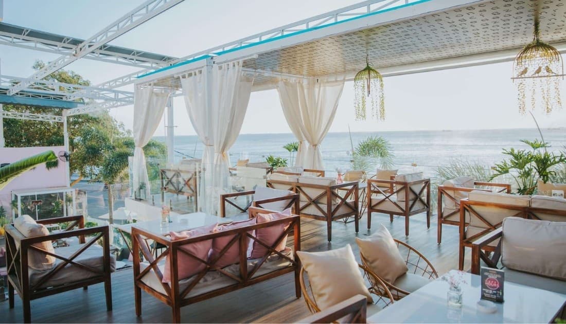 Mẫu thiết kế quán cafe view biển mang hơi thở đương đại độc đáo