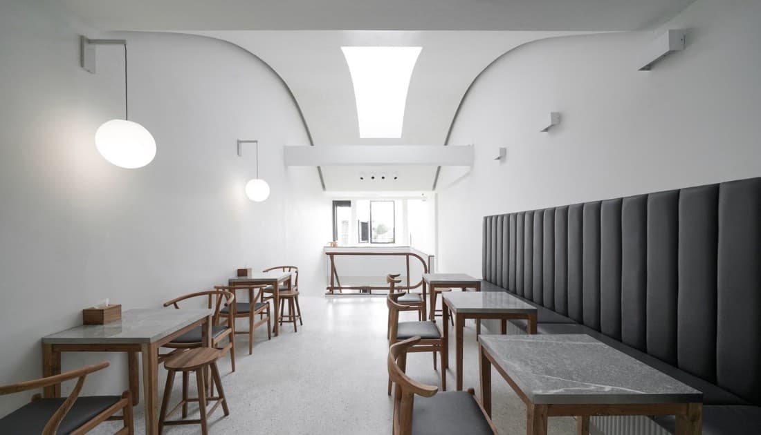 inimalism đang dần trở thành xu hướng thiết kế quán cafe được quan tâm nhiều nhất.