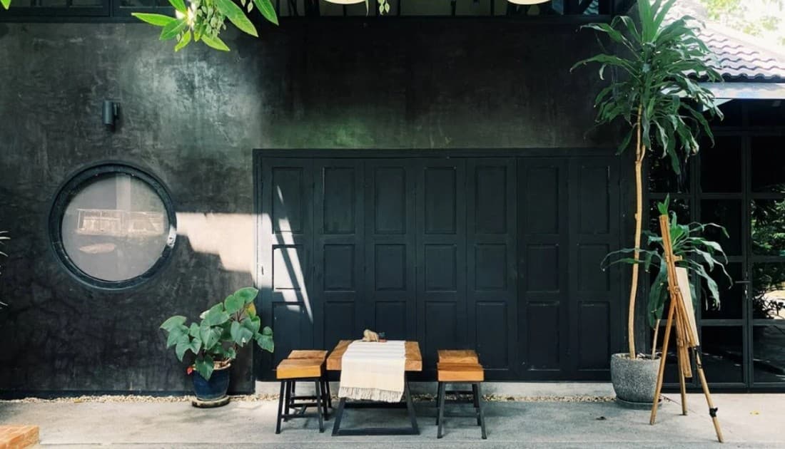Thiết kế quán cà phê ngoài trời dạng sân vườn gần như là mô hình kinh doanh phổ biến nhất 