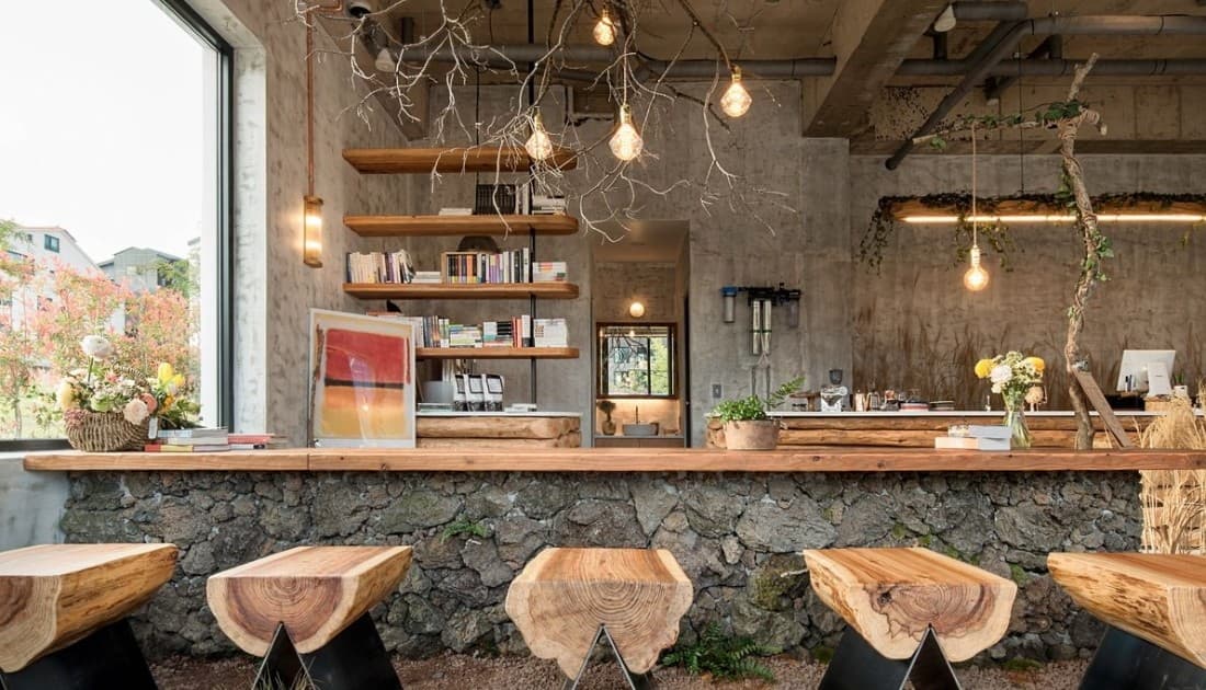 Nhưunxg chiếc bàn thiết kế gỗ ấn tượng