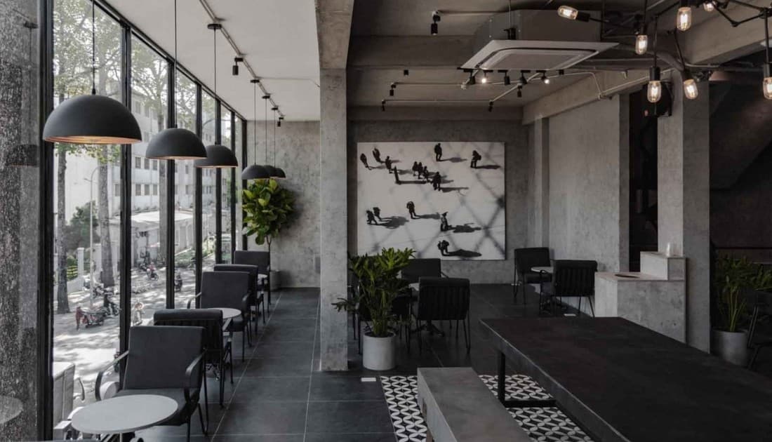 Mẫu thiết kế quán cafe tone trắng đen tinh tế, tối giản